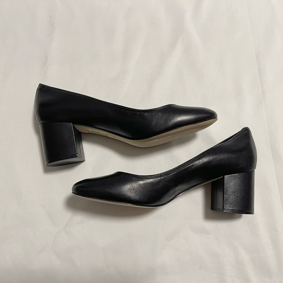 Aldo Elaesa Dress Pumps - Picture 5 of 7